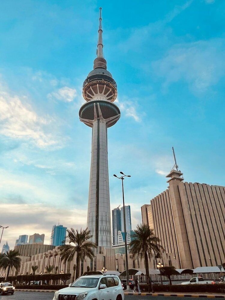 Фото Kuwait Palace Hotel Apartments