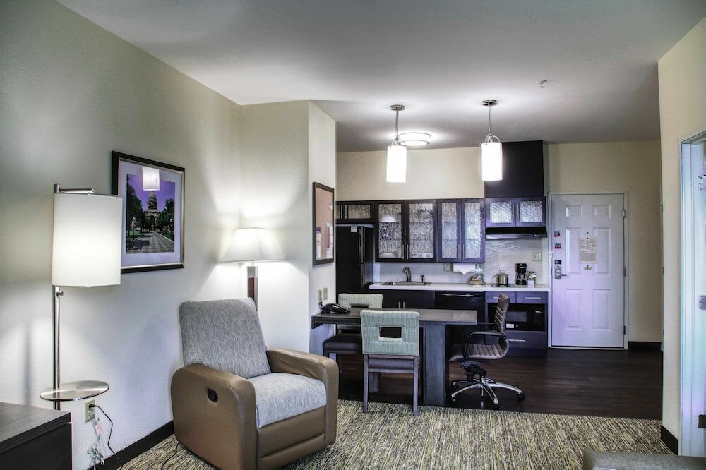 Фото Candlewood Suites Austin North, an Ihg Hotel