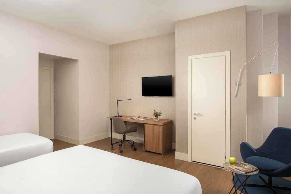 Фото Nh Bologna de la Gare