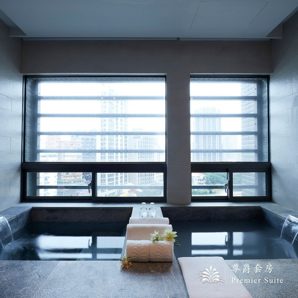 Фото Hotel Royal Beitou