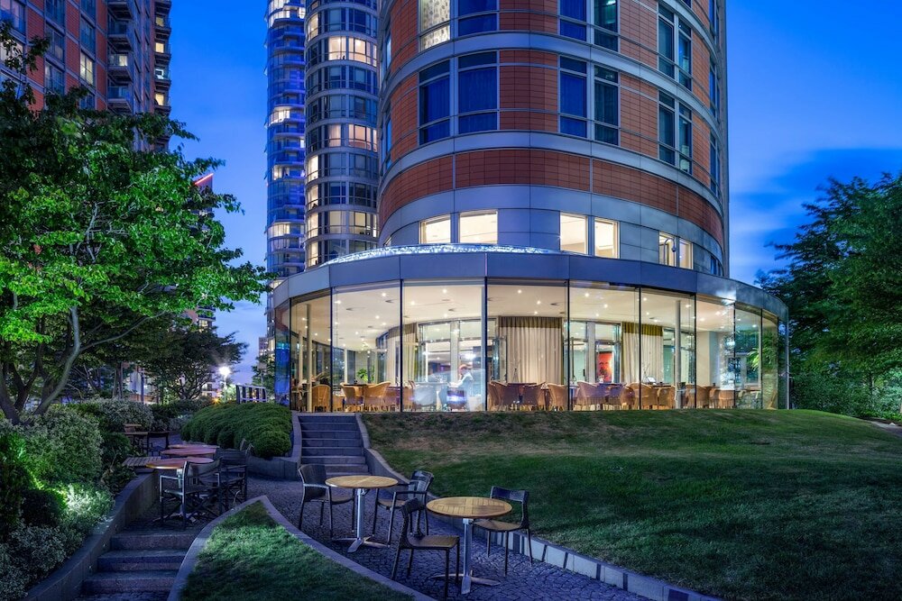 Фото Radisson Blu Edwardian New Providence Wharf Hotel, London