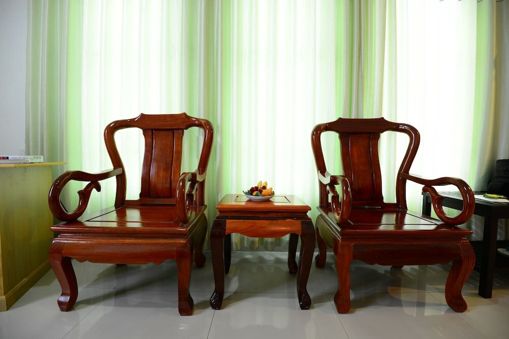 Фото Douangpraseuth Hotel