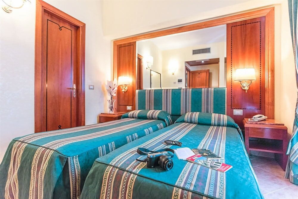 Фото Raeli Hotel Lazio