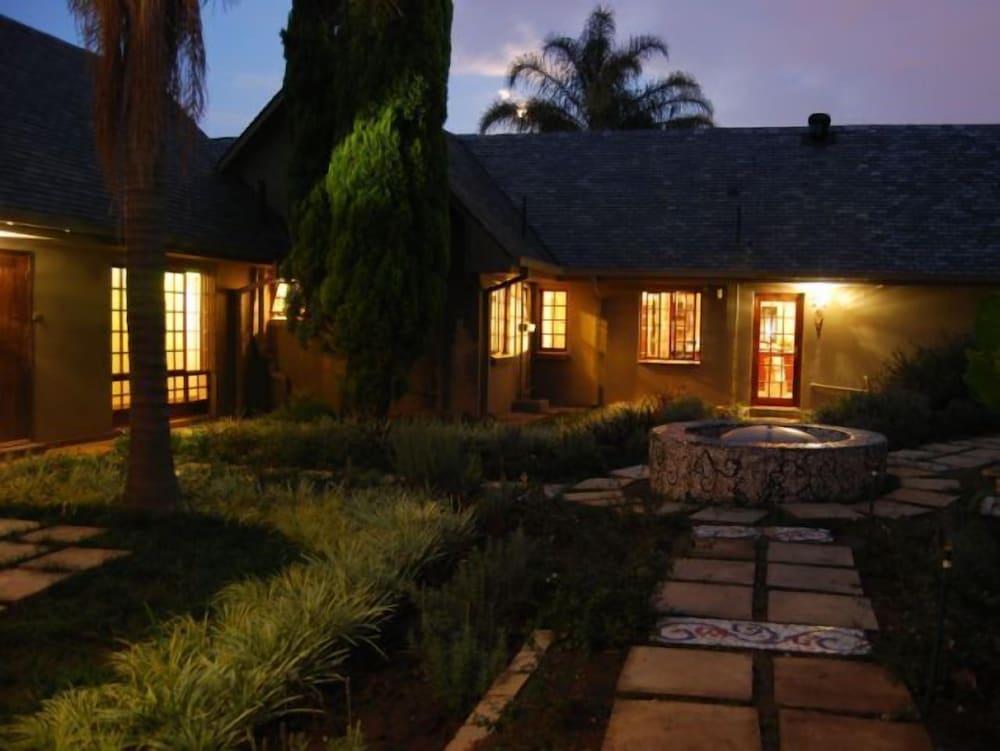 Фото The Wardrobe Guest House