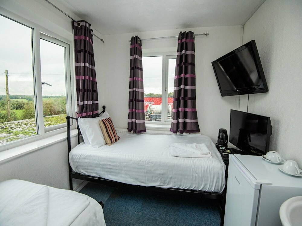 Hotel Chris's Motel, England, photo