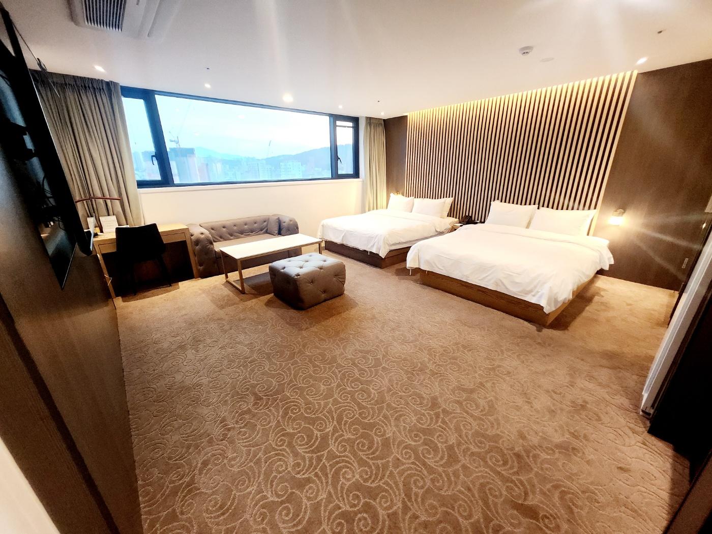 Фото Ashton Hotel