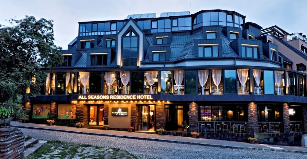 Фото All Seasons Residence Hotel