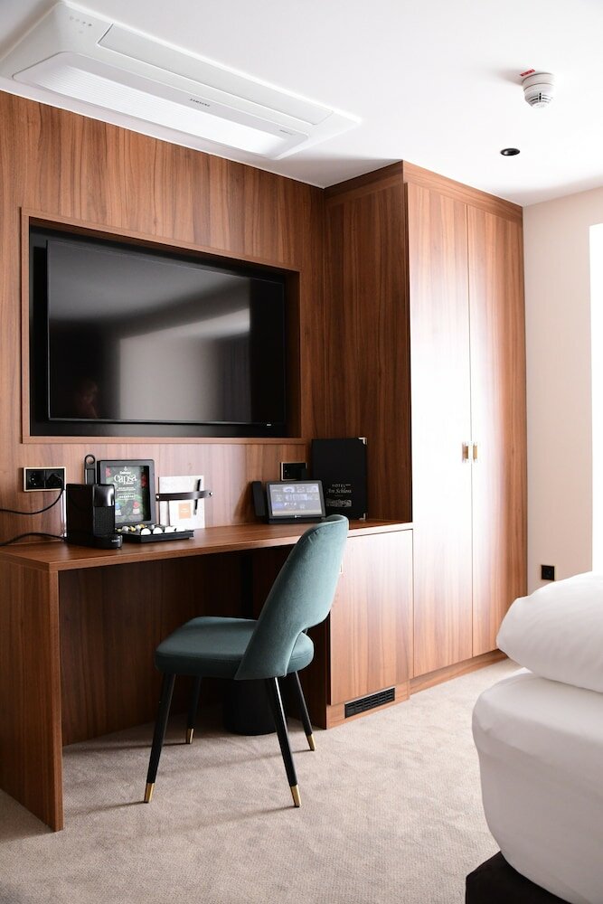 Фото Hotel Am Schloss Aurich Schlossresidenz