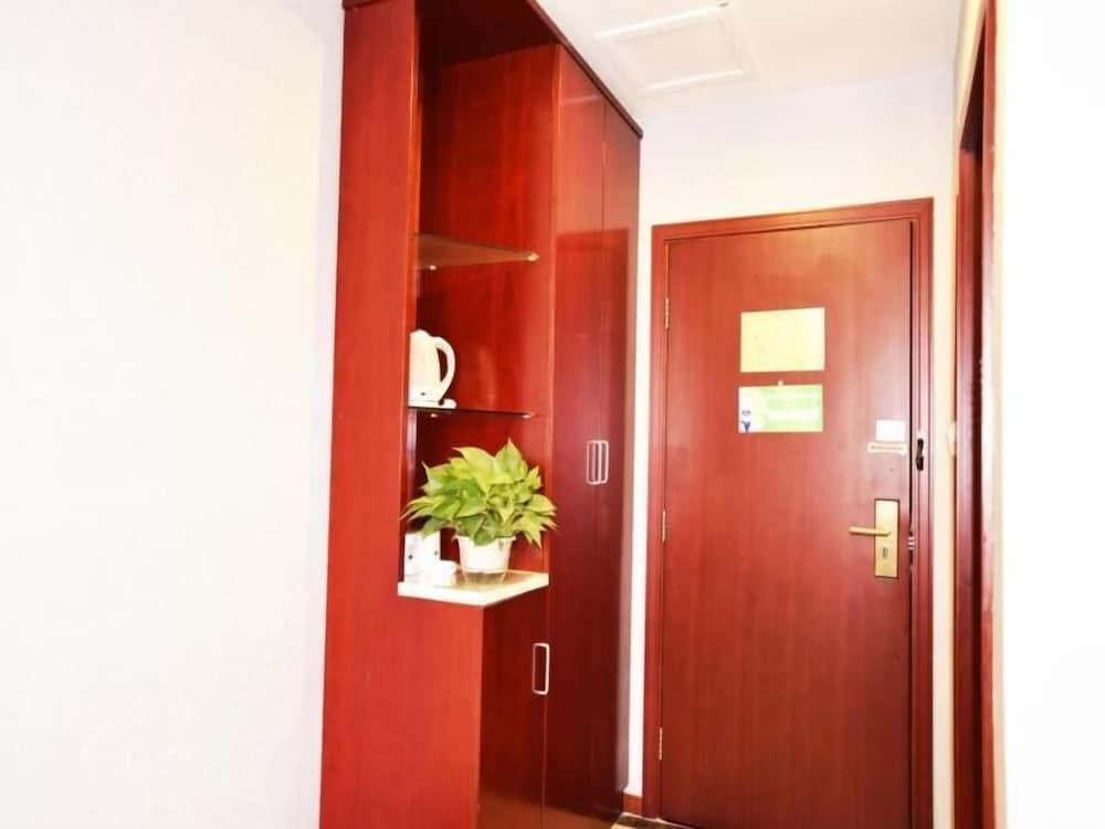 Фото GreenTree Inn SuZhou International Film City South JinShan Road Express Hotel