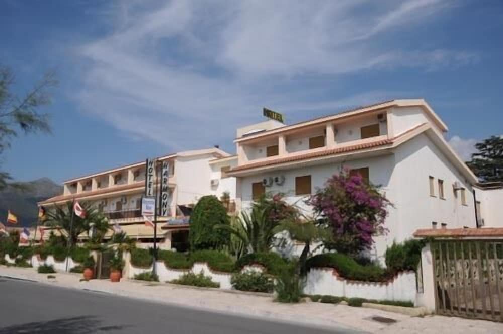 Фото Hotel Harmony