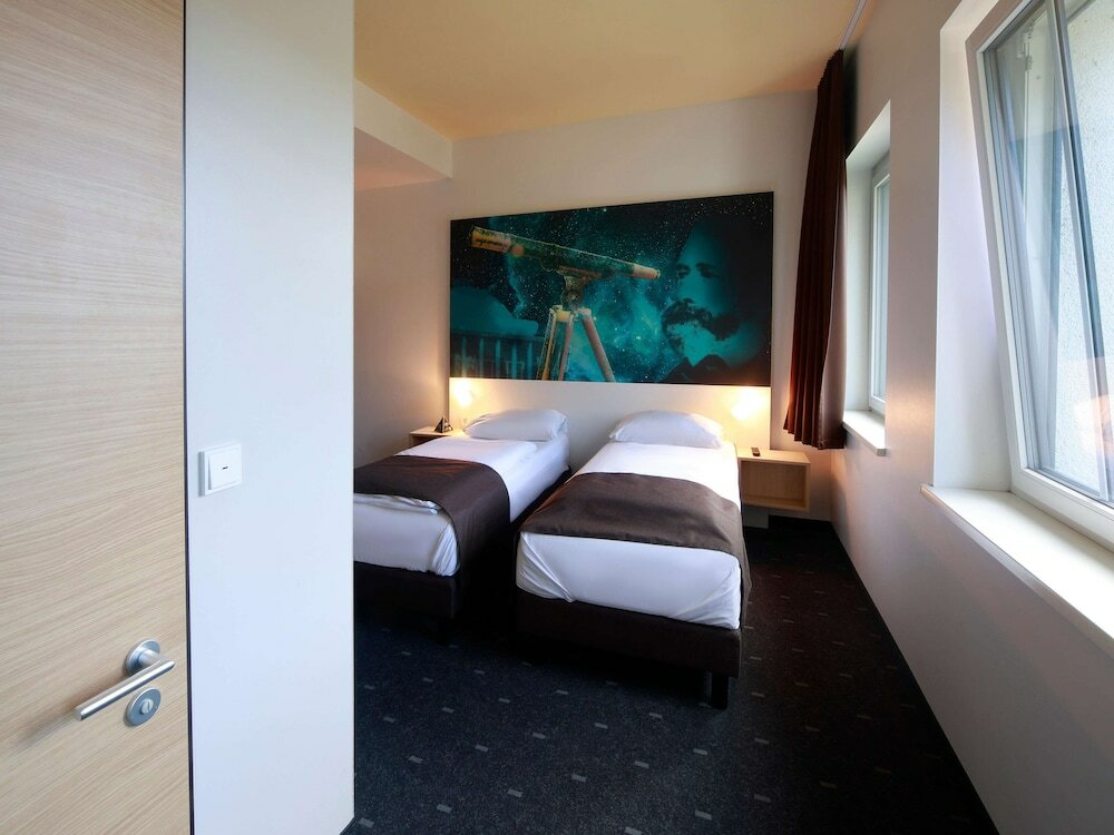 Фото B&b Hotel Jena