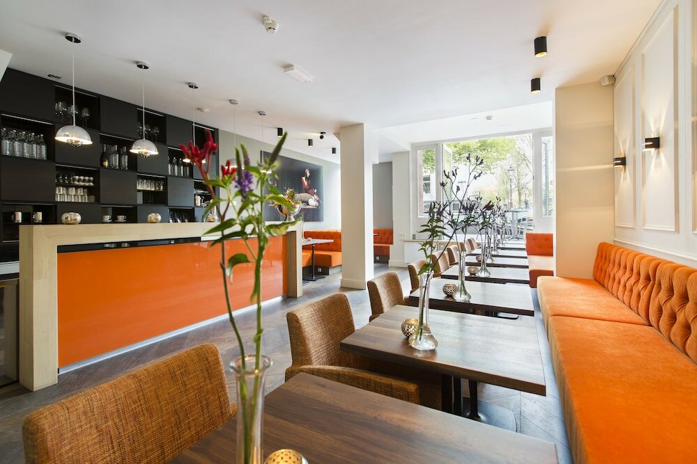 Фото The Amsterdam Canal Hotel