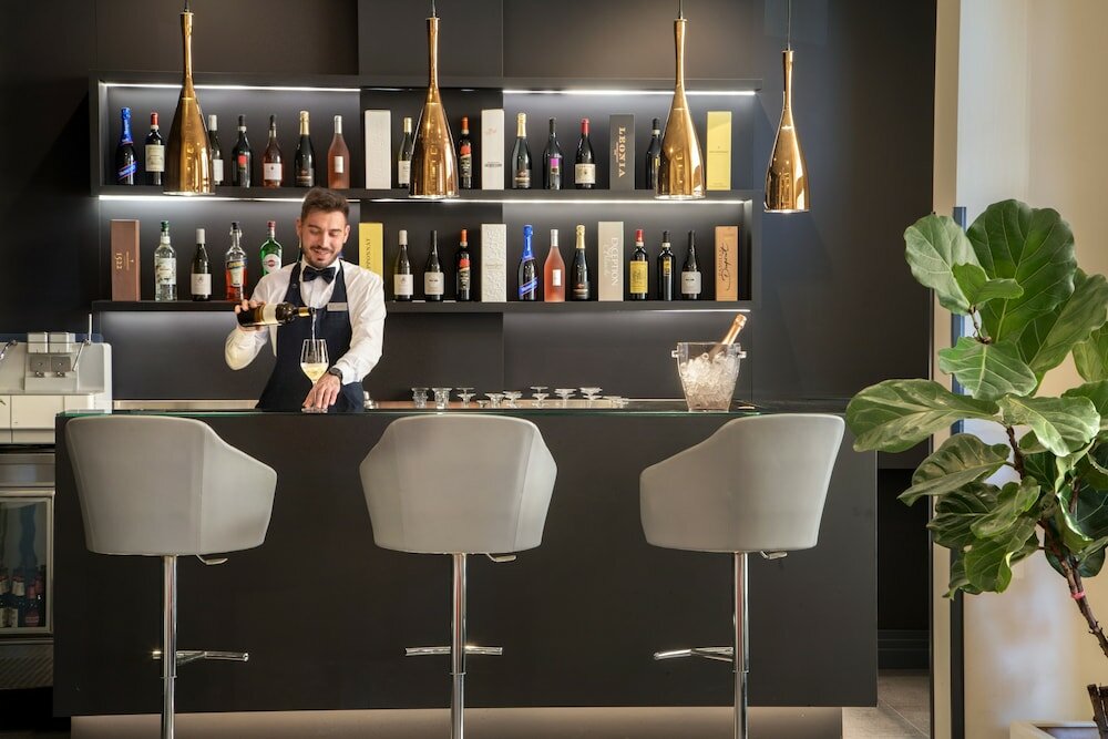 Фото The Republic Hotel