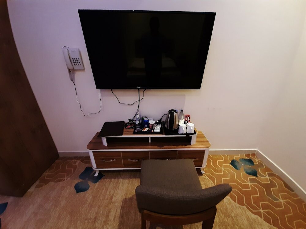 Фото Qasr Alshamal Hotel