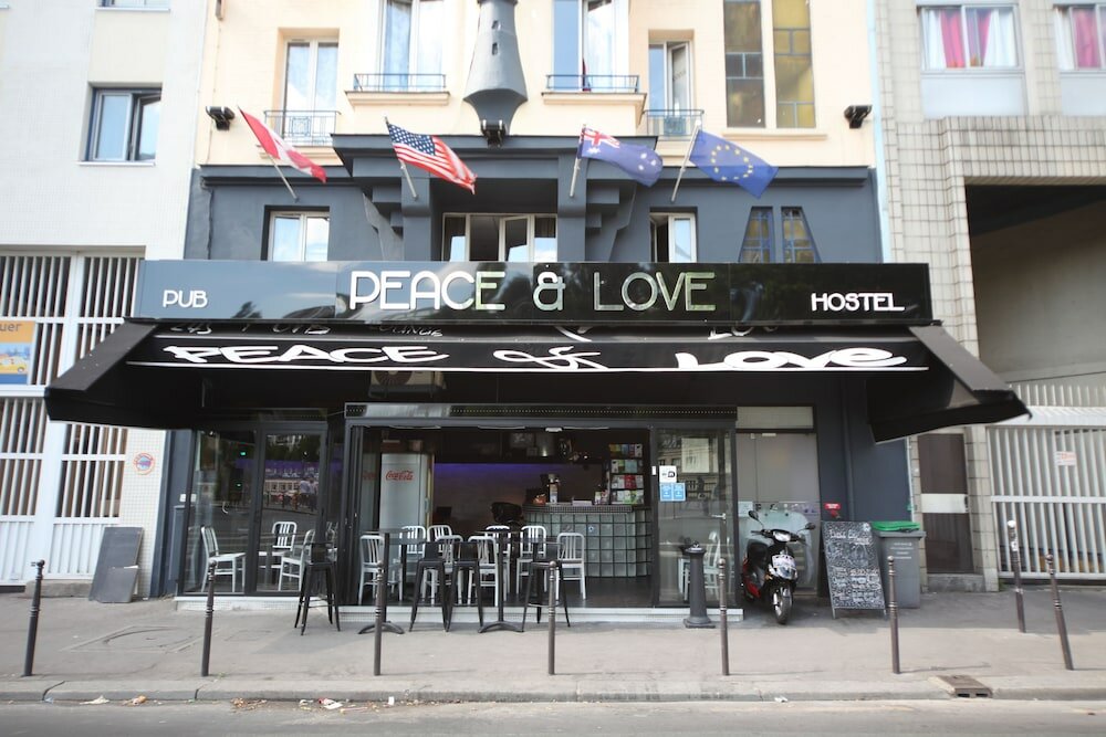Фото Peace and Love Hostel - Hostel Paris