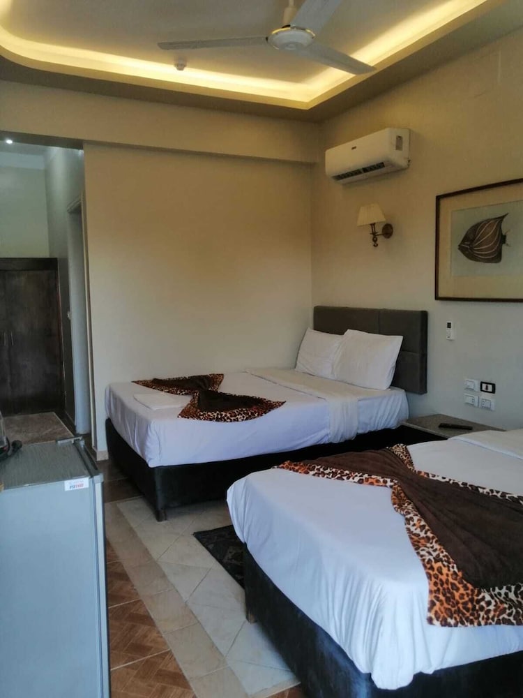 Фото Rezeiky Hotel And Camp