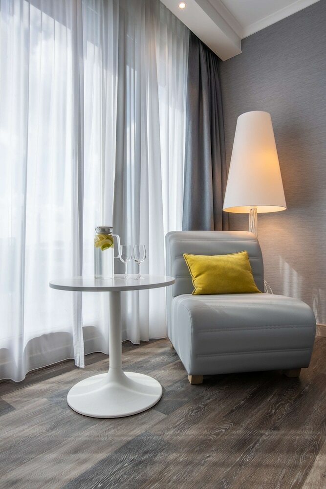 Фото Radisson Blu Hotel, Hannover