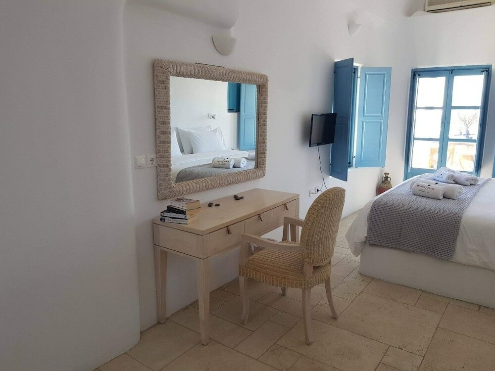 Фото Black Rose Suites