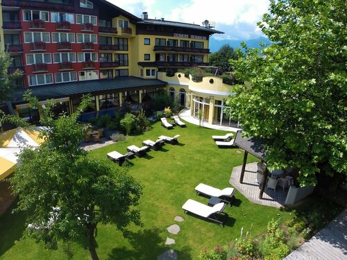 Внешний вид отеля Hotel Latini в Целль-ам-Зе, фото 4