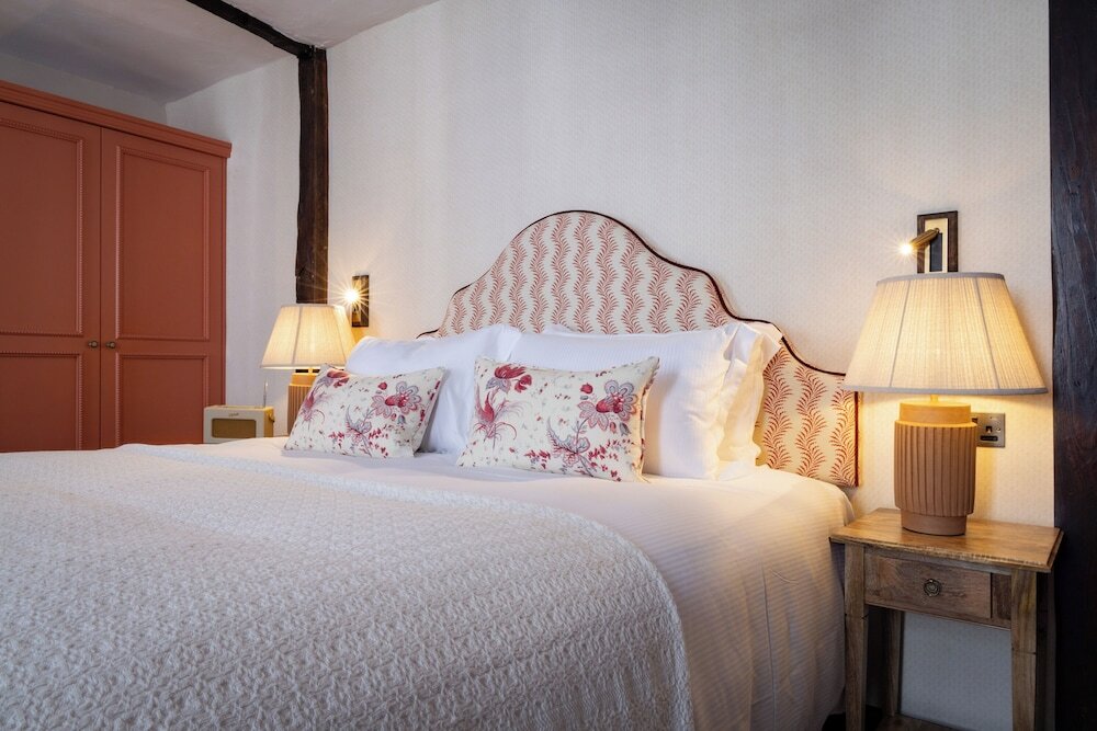 Фото The White Hart Hotel