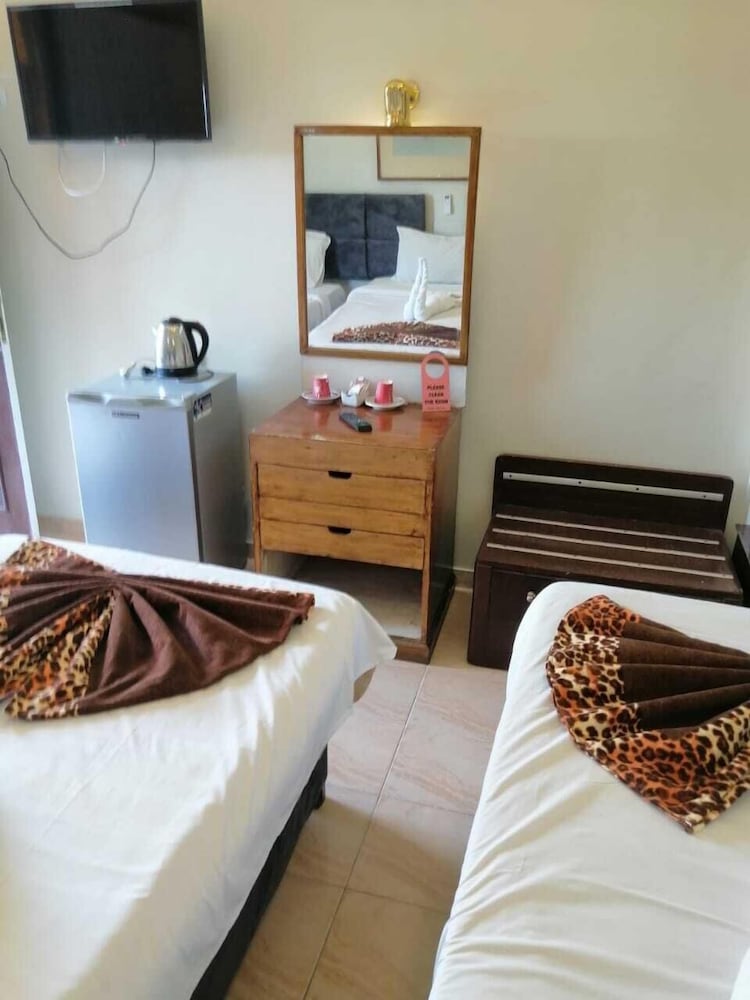 Фото Rezeiky Hotel And Camp