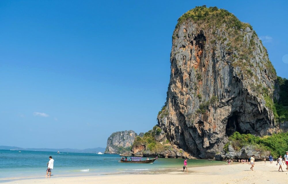 Фото Ayodhaya Palace Beach Resort Krabi