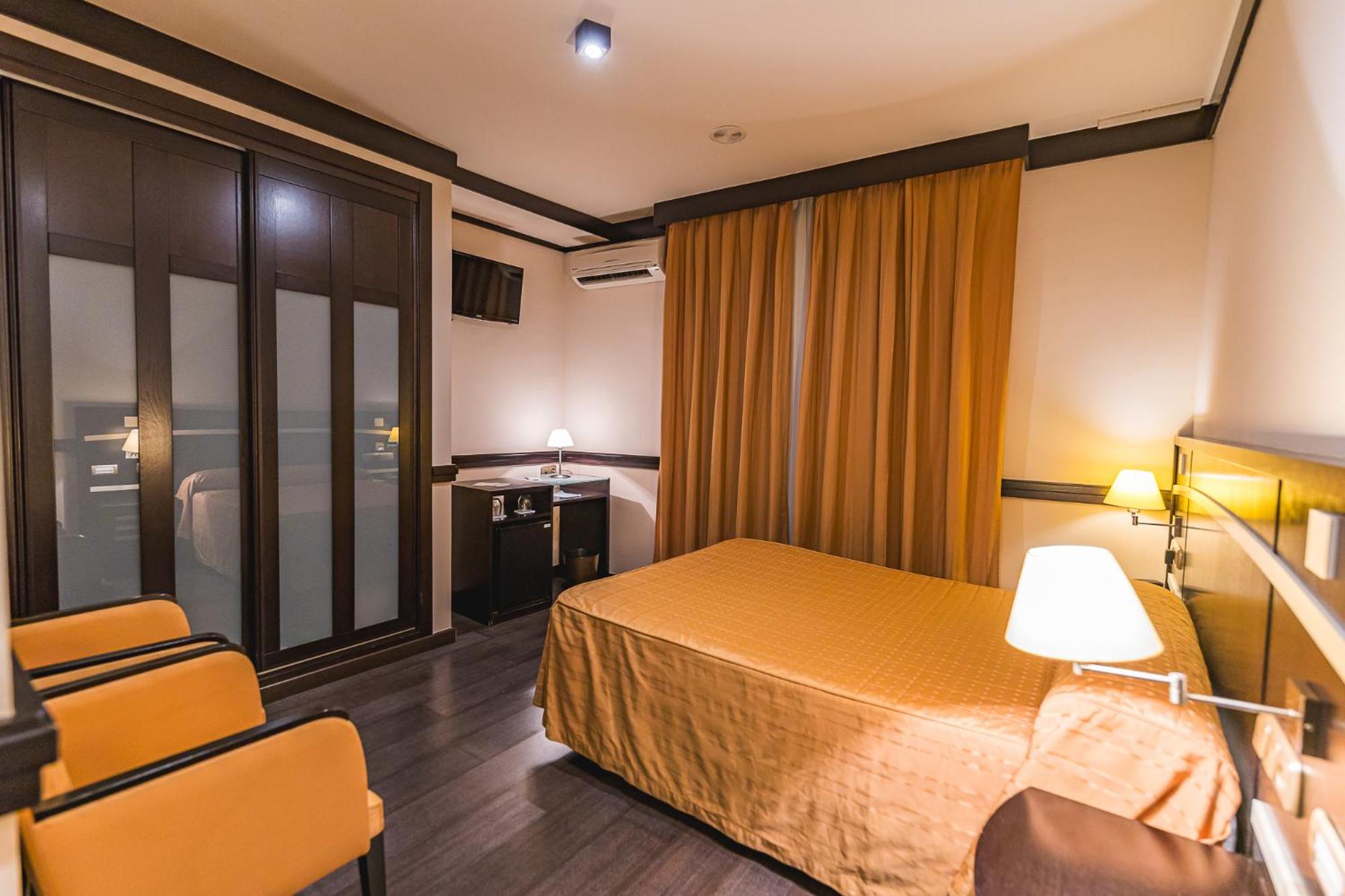 Фото Hotel Machaco