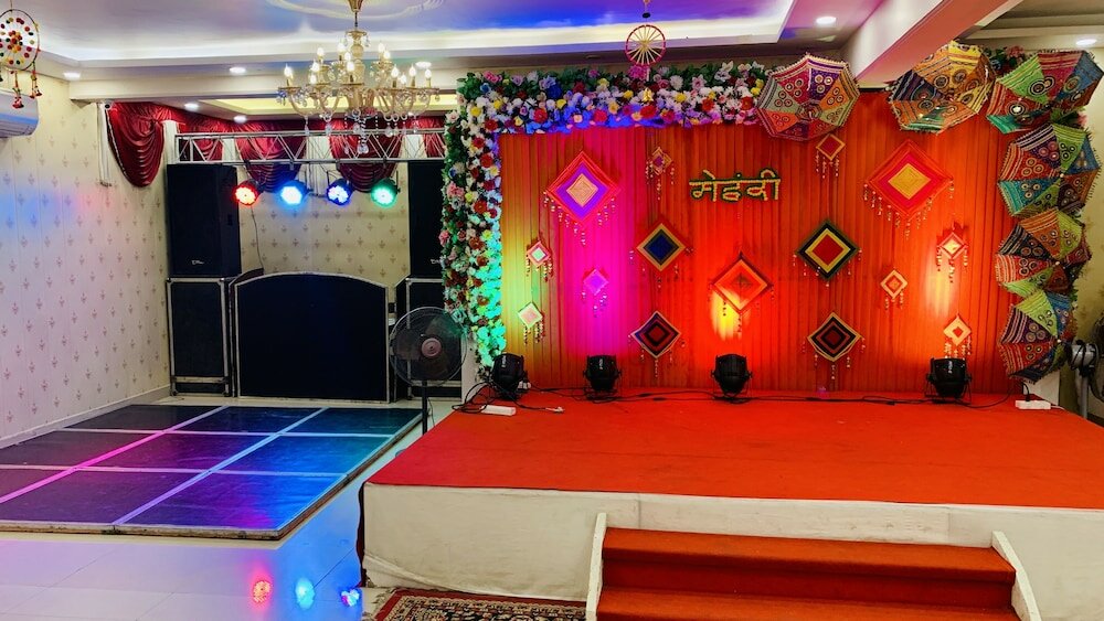 Фото Kashish Residency & Banquet