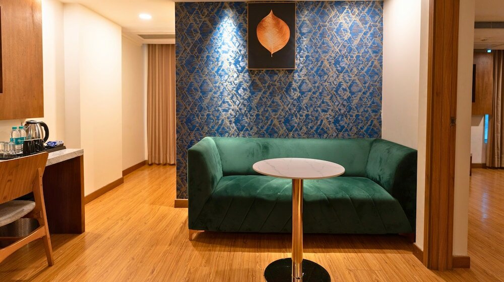 Фото The Orion Plaza