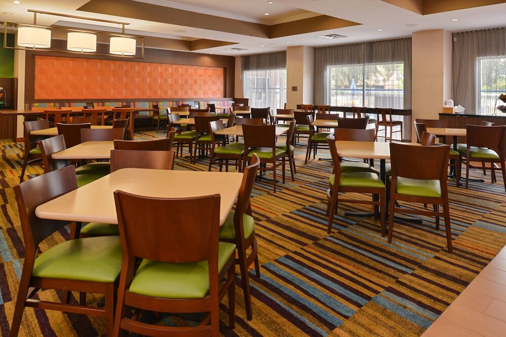 Фото Fairfield Inn by Marriott Orlando Airport