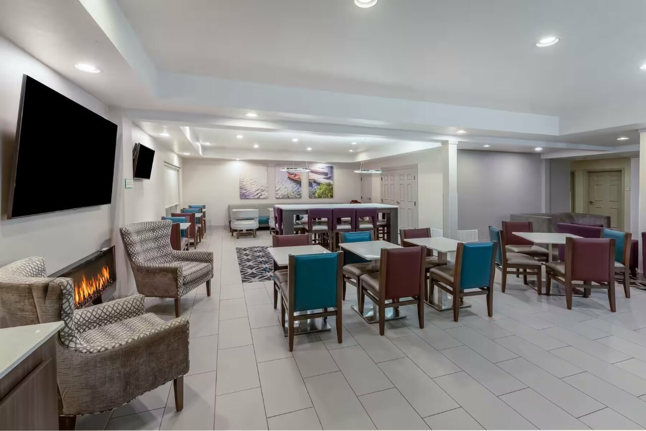 Фото La Quinta Inn & Suites by Wyndham Rockwall