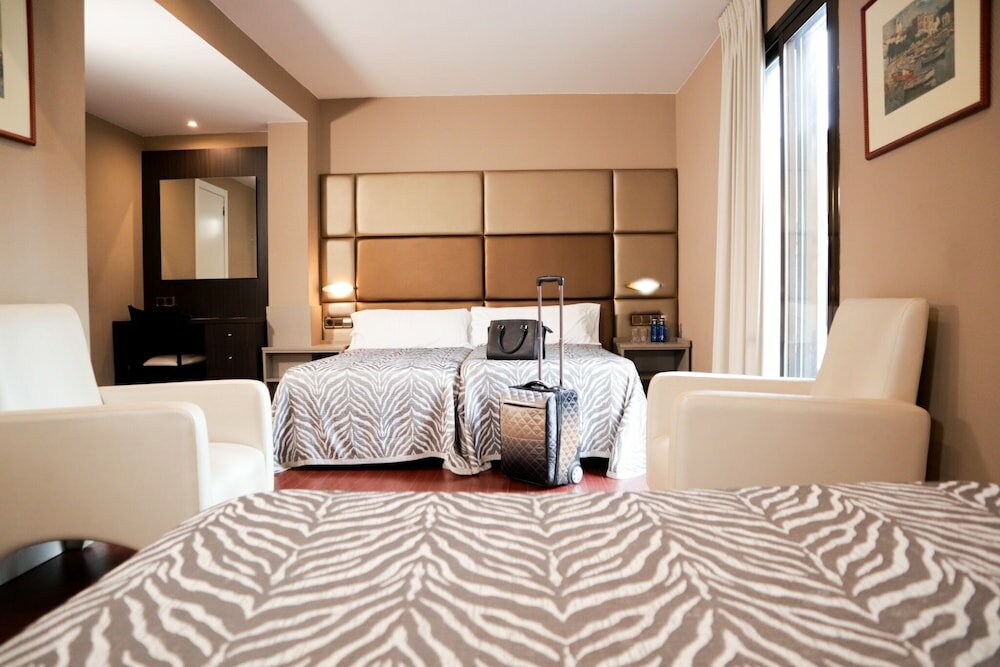 Фото Hotel Benetússer