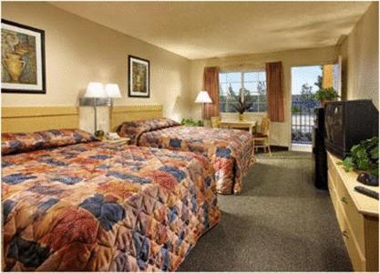 Фото Rodeway Inn Ontario Airport Mills