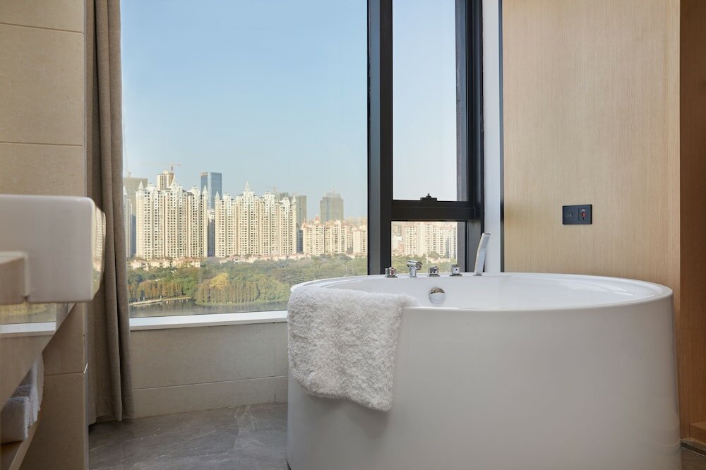 Фото Foshan Virtuous World Hotel