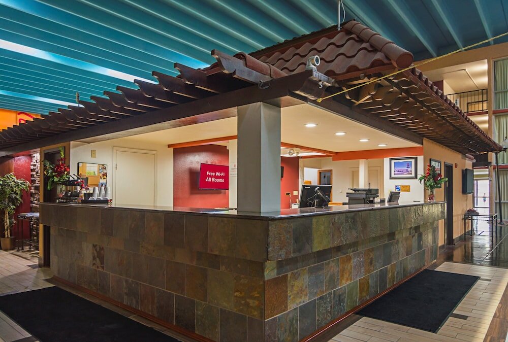 Фото Red Roof Inn & Conference Center Lubbock