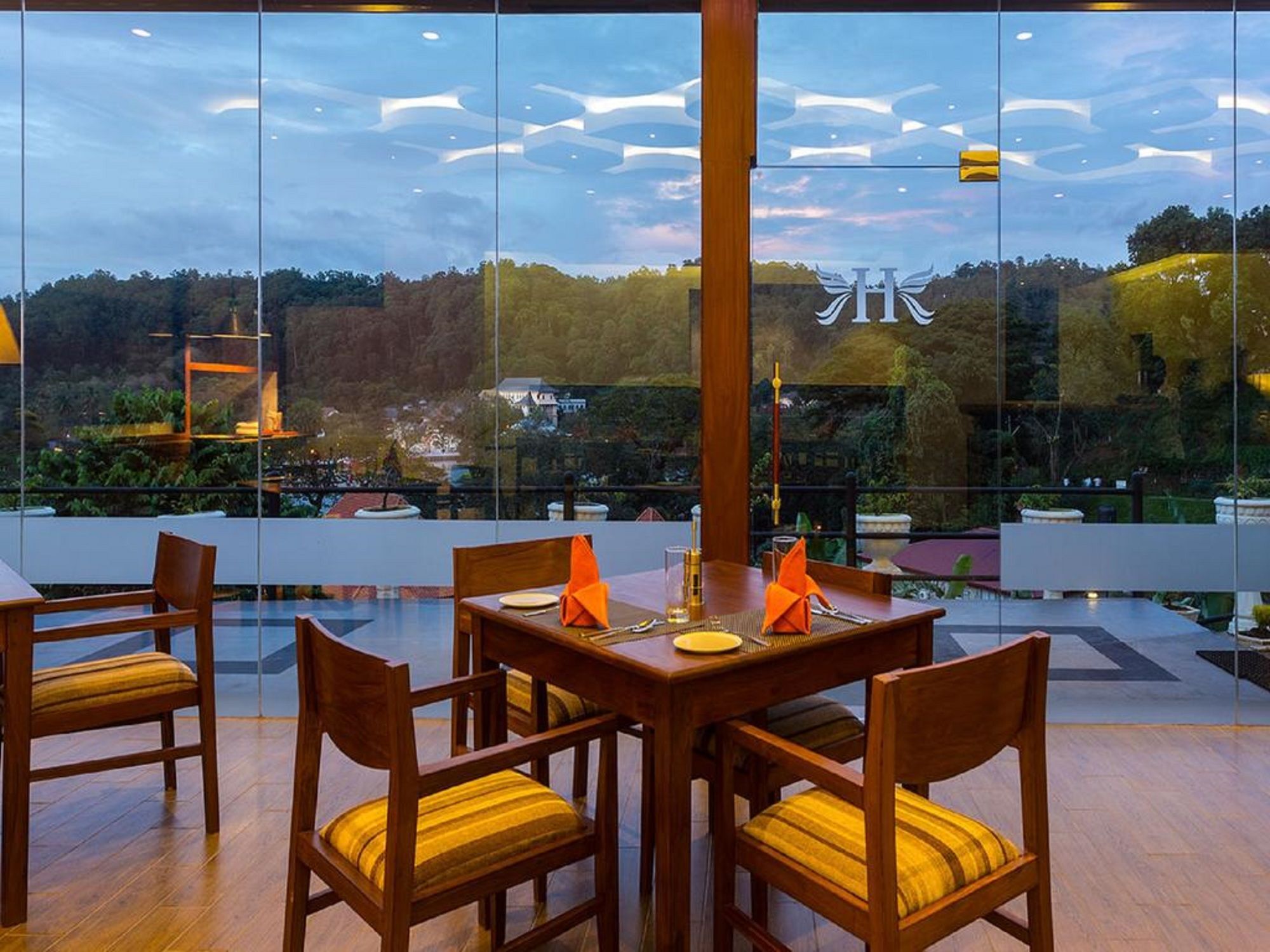 Фото Heaven Seven Kandy