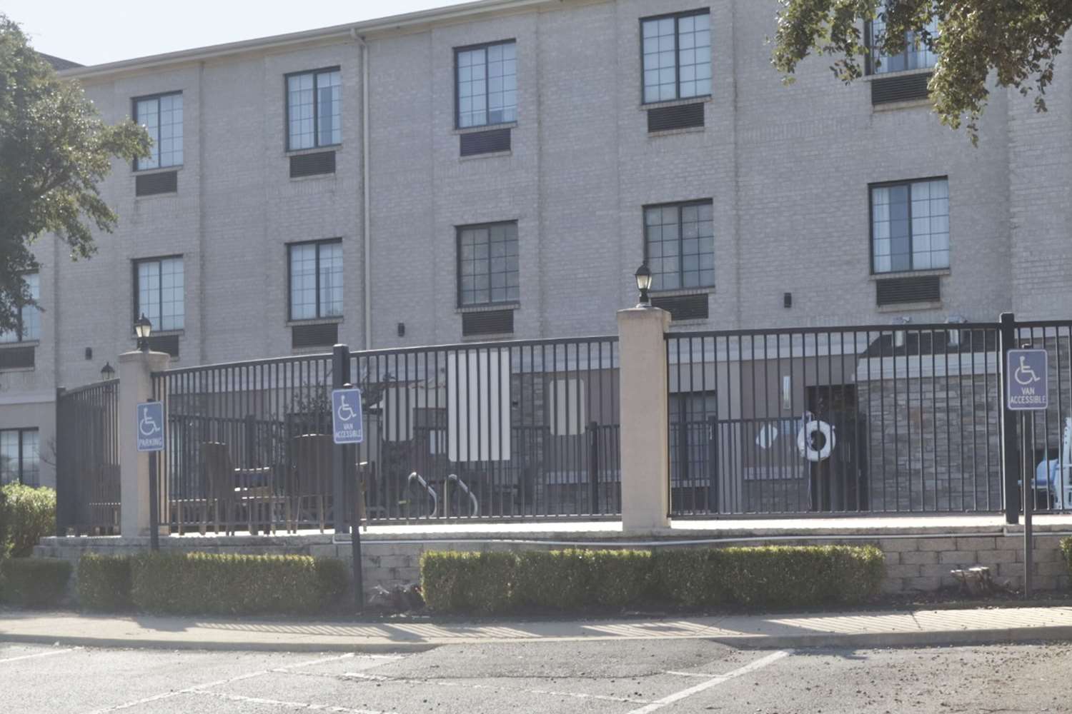 Фото Comfort Inn & Suites Burnet