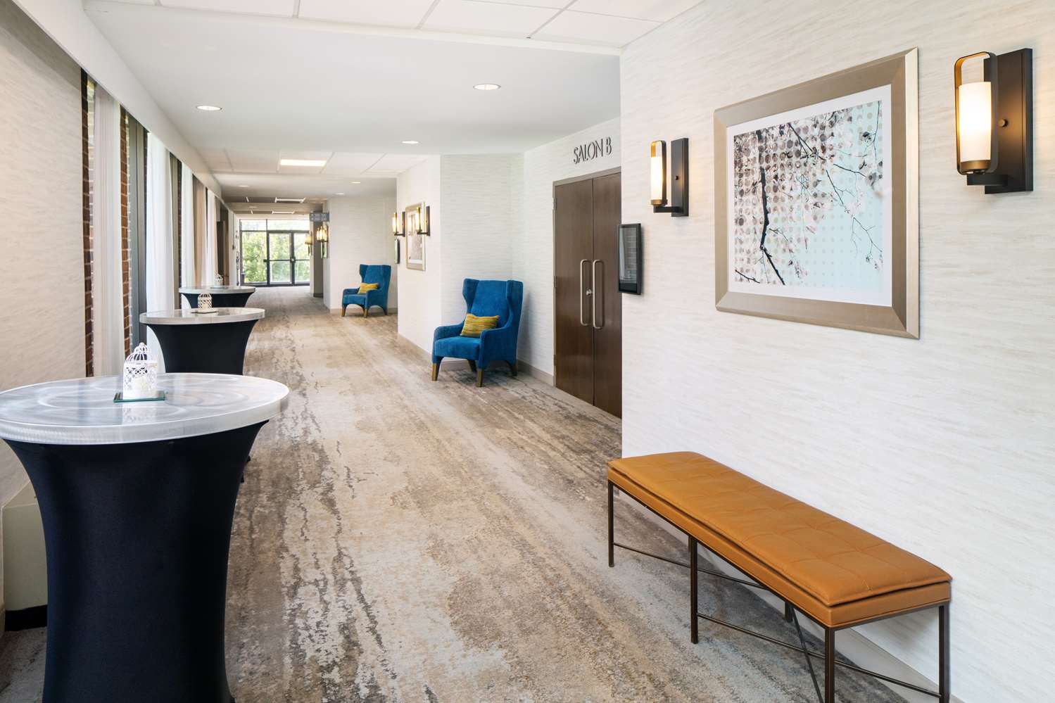 Фото DoubleTree by Hilton Ann Arbor North