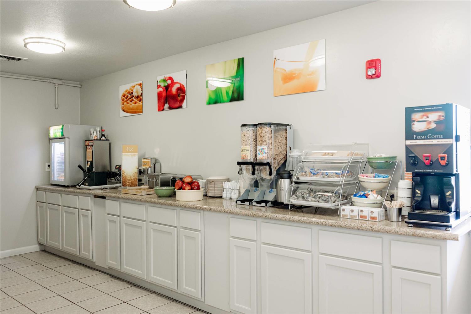 Фото Quality Inn & Suites Lathrop - South Stockton