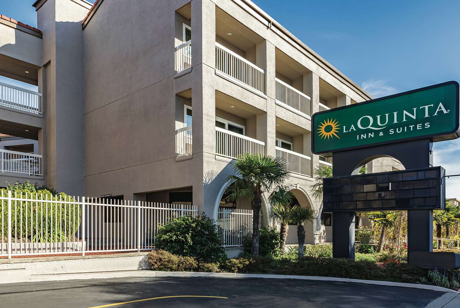 Фото La Quinta Inn & Suites by Wyndham San Francisco Airport West