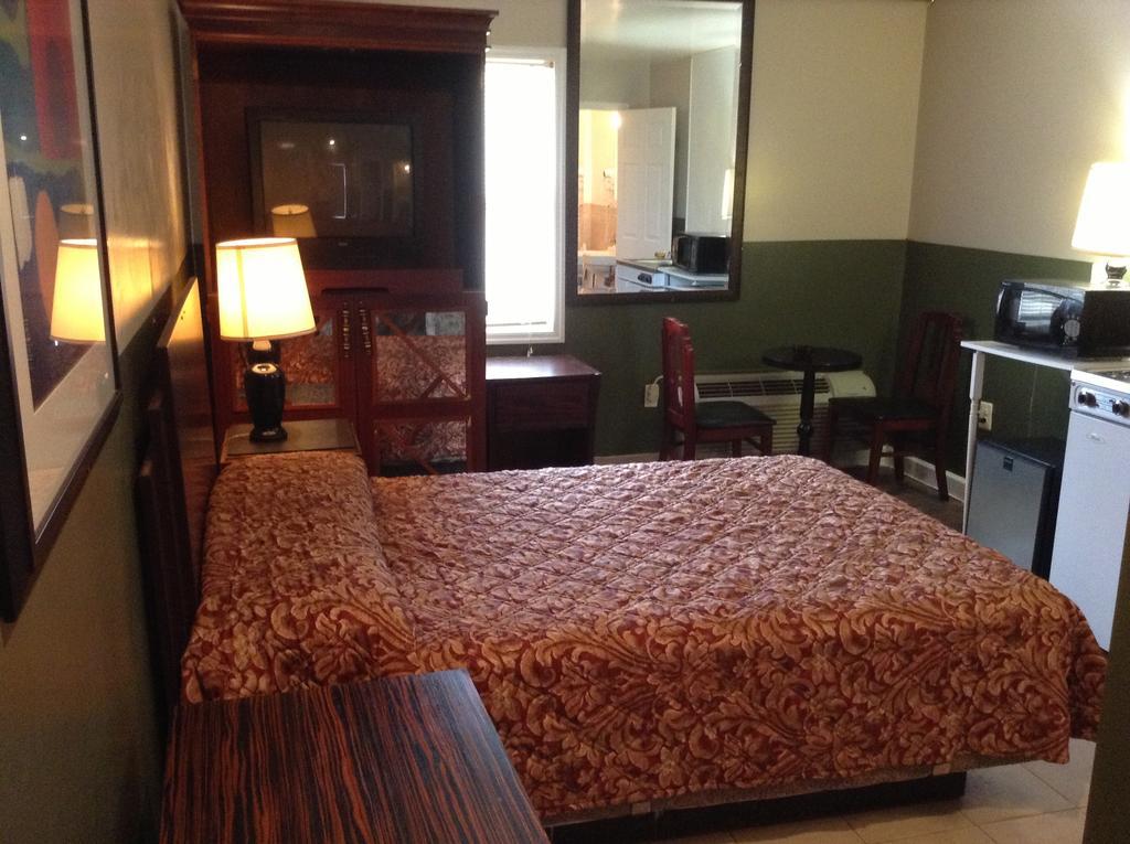 Фото New Sea Breeze Motel