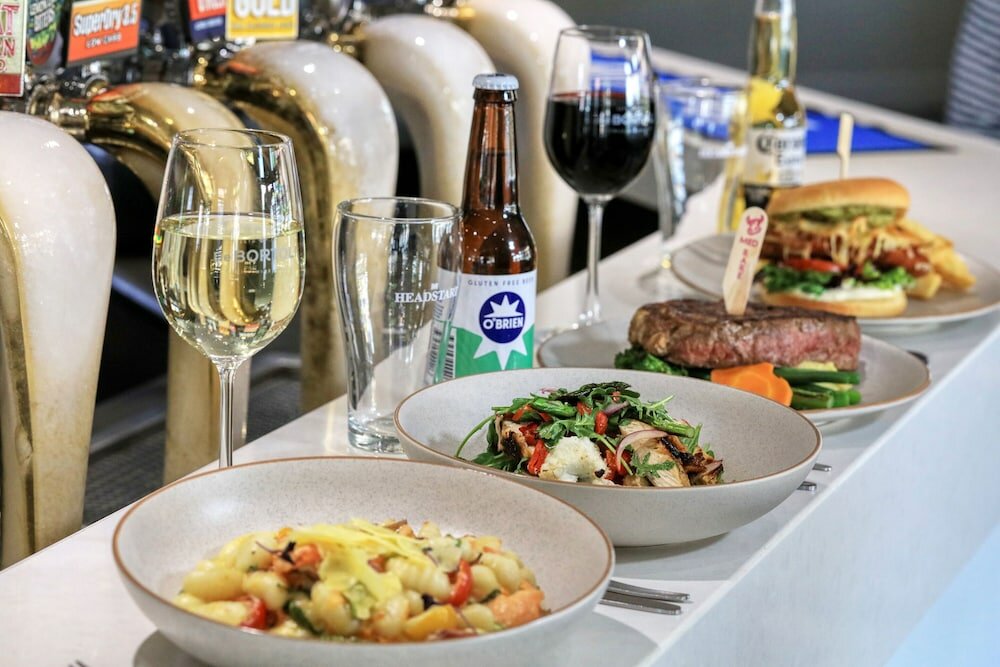 Фото Coachman Hotel Motel