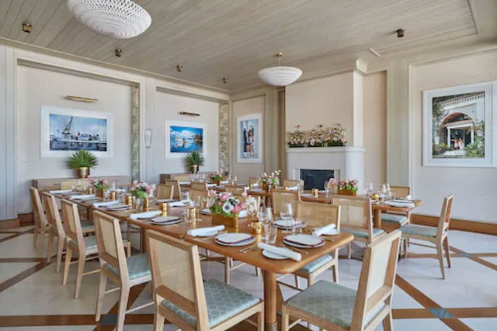 Фото Four Seasons Resort Palm Beach