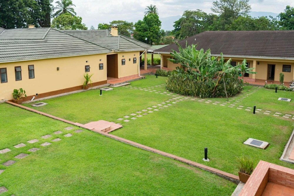 Фото Mountains of the Moon Hotel