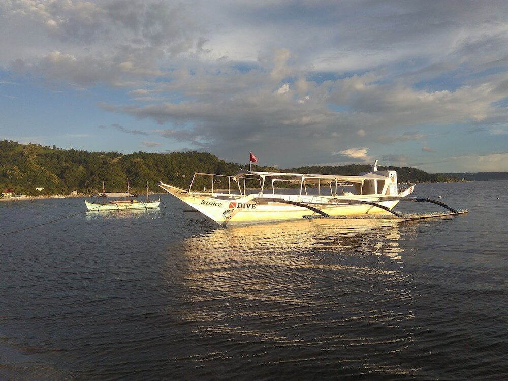 Фото Mango's Beachfront Resort