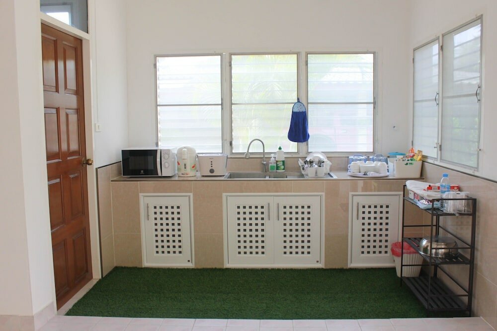 Фото Home @ Hostel Kanchanaburi