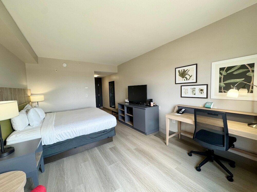 Фото Country Inn & Suites by Radisson, Port Charlotte, Fl