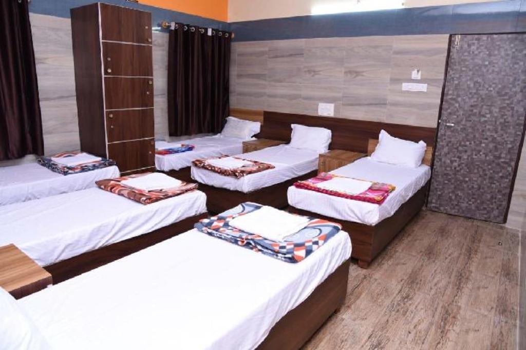 Фото Sree Varada International