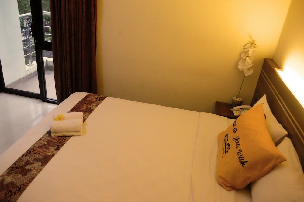 Фото Airy Bandara Ahmad Yani Anjasmoro Raya 74 Semarang