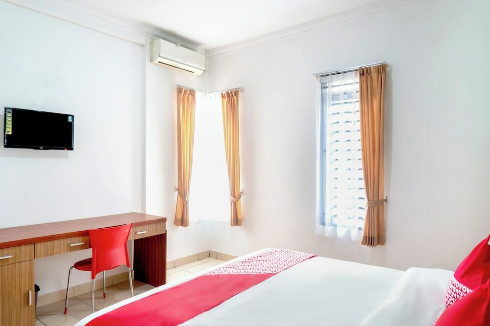 Фото Oyo 617 Sukaraja Residence Syariah